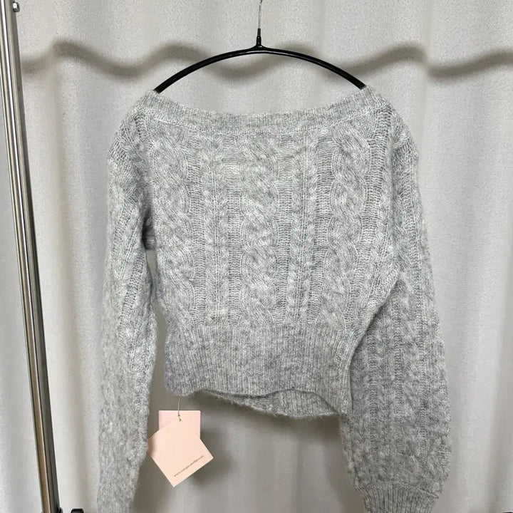 [BUNJANG] Nana Jacqueline Eva Off-Shoulder Cardigan (Gray) / 나나재클린 에바 오프숄더 가디건 (그레이) - 미착용 새상품