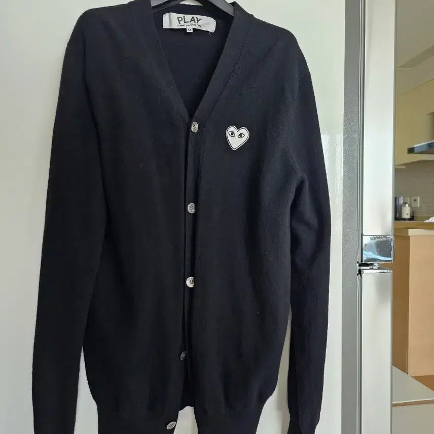 [BUNJANG] Comme des Garcons Black Emblem Cardigan / 꼼데가르송 블랙 와펜 가디건