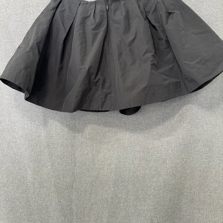 [BUNJANG] COS Kids Pleated Mini Skirt / 코스 COS 키즈 플리츠 미니 스커트