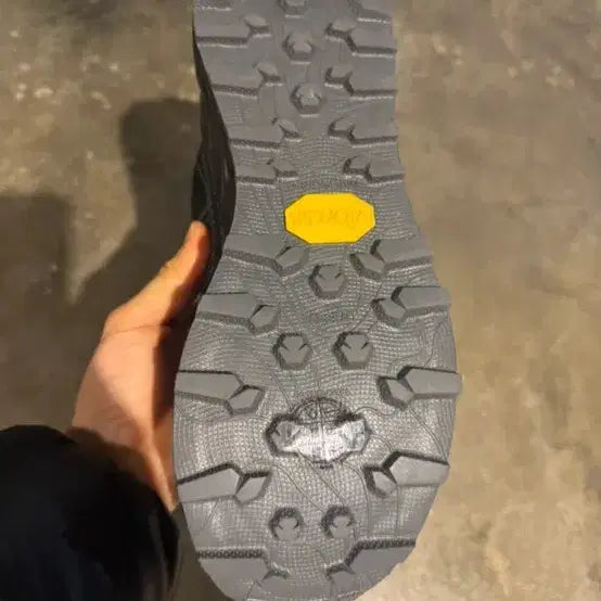 [BUNJANG] NNormal Tomir 2.0 Black Running Shoes / NNormal Tomir 2.0 블랙 254mm 새상품