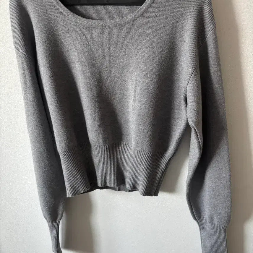 [BUNJANG] Ably Round Neck Semi Crop Knit Top / 에이블리 라운드넥 세미 크롭 니트