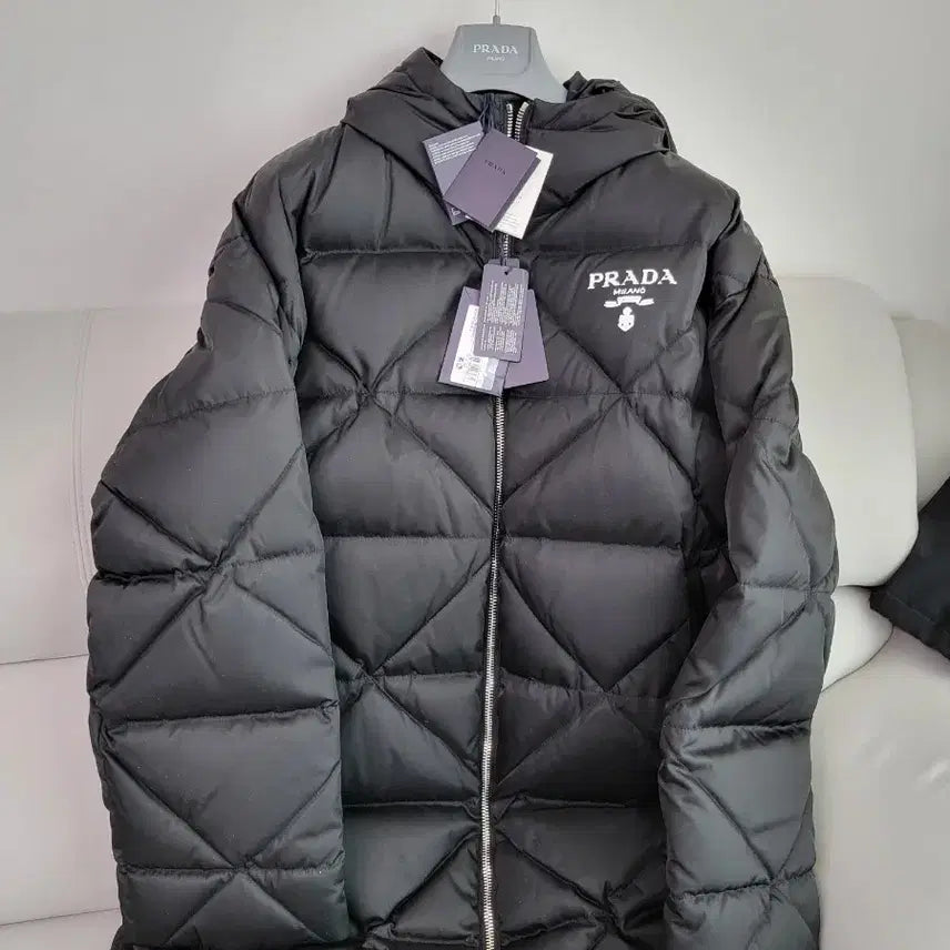 [BUNJANG] Prada Re-Nylon Quilted Men's Long Padded Jacket (Sealed) / 정품 프라다 리나일론 퀄팅 남성 롱패딩 (새상품)