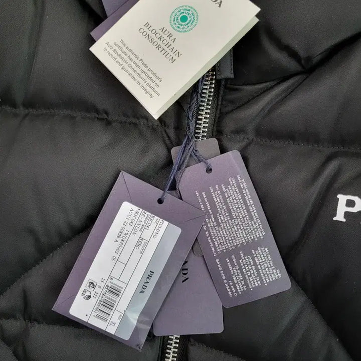 [BUNJANG] Prada Re-Nylon Quilted Men's Long Padded Jacket (Sealed) / 정품 프라다 리나일론 퀄팅 남성 롱패딩 (새상품)