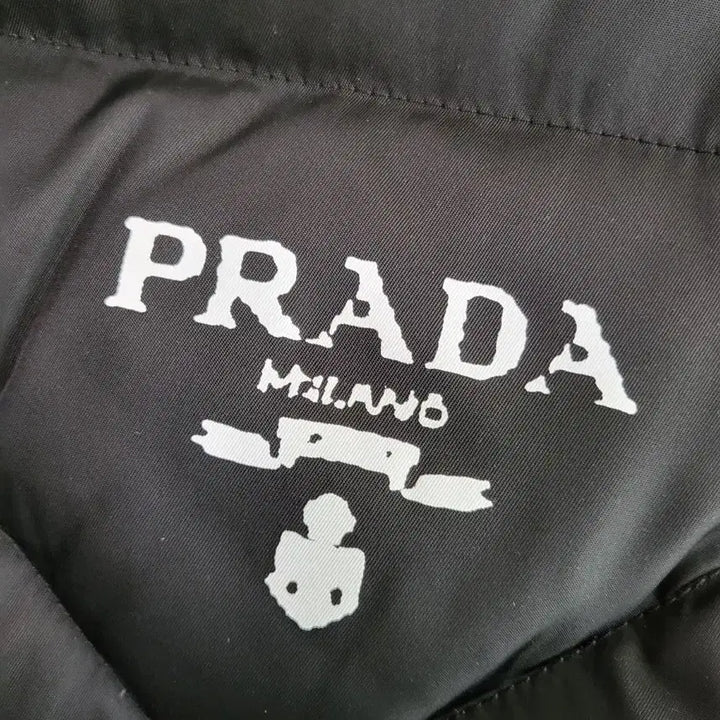 [BUNJANG] Prada Re-Nylon Quilted Men's Long Padded Jacket (Sealed) / 정품 프라다 리나일론 퀄팅 남성 롱패딩 (새상품)