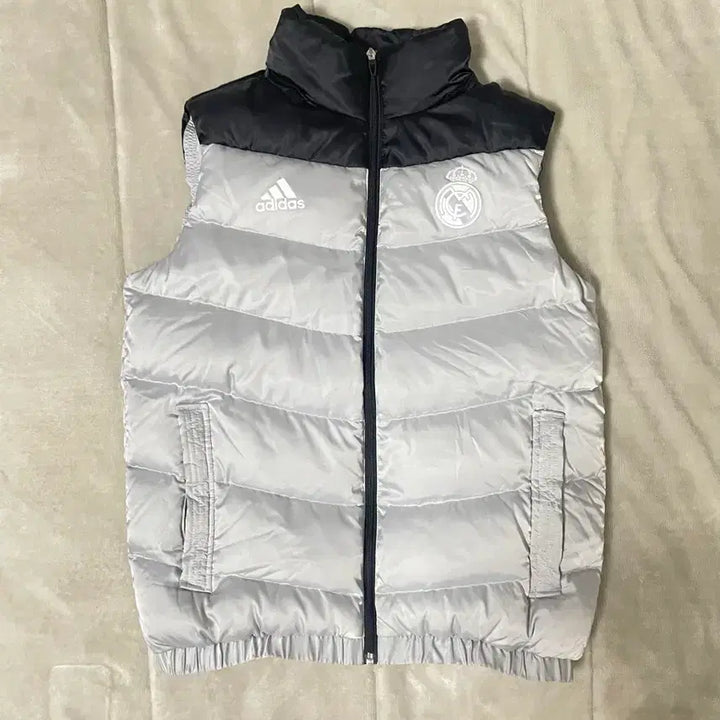 [BUNJANG] Real Madrid Hooded Padded Vest / 레알마드리드 후드 패딩조끼 S