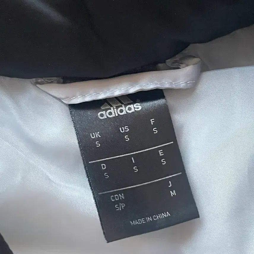 [BUNJANG] Real Madrid Hooded Padded Vest / 레알마드리드 후드 패딩조끼 S