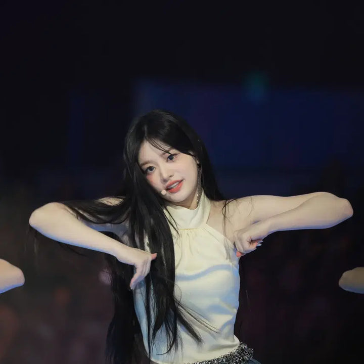 [BUNJANG] ILLIT Minju Idol Data Photocard / 240602 아일릿 민주 1648장 아이돌 데이터