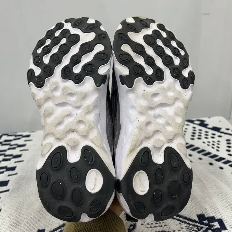 [BUNJANG] Nike Renew Lucent Running Shoes (Size 225) / 나이키 리뉴 루센트 런닝화 운동화 225 E02068