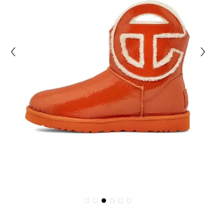 [BUNJANG] Telfar Orange Boots (Size 230) / UGG x Telfar 콜라보 오렌지 부츠230