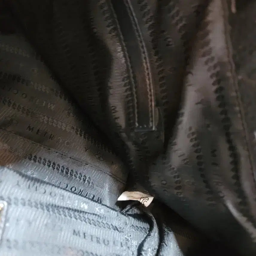 [BUNJANG] Metro City Black Leather Shoulder Bag / 메트로시티 블랙 가죽 솔더백 (정품)