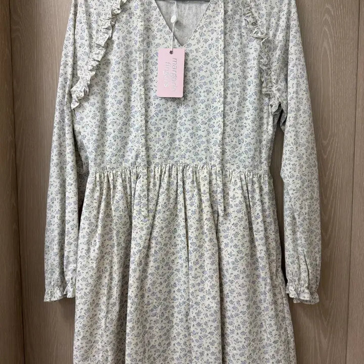 [BUNJANG] Margarine Fingers Rose Raglan Dress / 마가린 핑거스 레글런 로즈 원피스