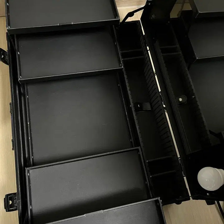 [BUNJANG] Black Lighted Makeup Carry Case / 블랙 조명 메이크업 캐리어