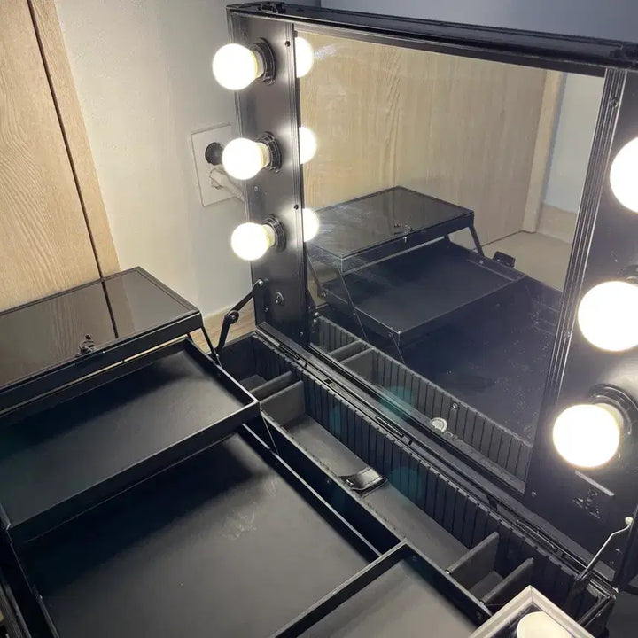 [BUNJANG] Black Lighted Makeup Carry Case / 블랙 조명 메이크업 캐리어