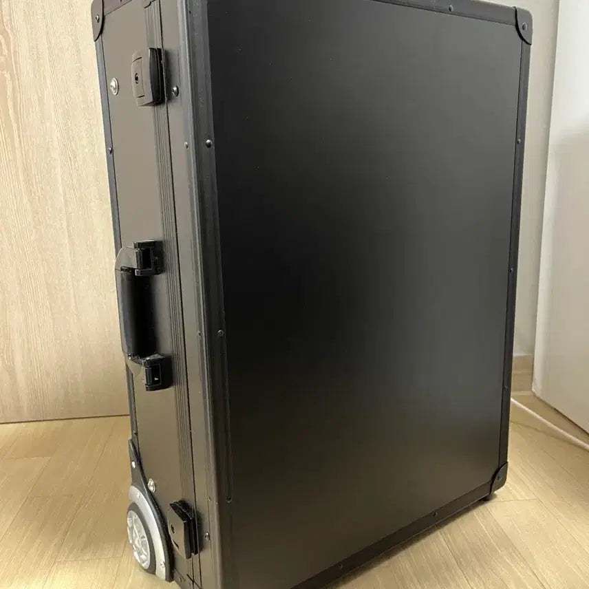 [BUNJANG] Black Lighted Makeup Carry Case / 블랙 조명 메이크업 캐리어