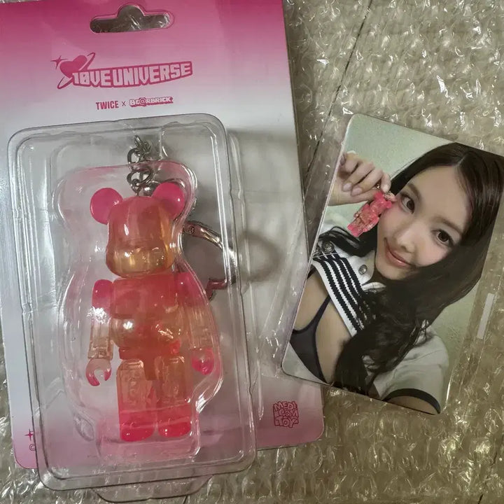 [BUNJANG] Twice Bearbrick / (미개봉, 현물, 포카 포함) 트와이스 베어브릭