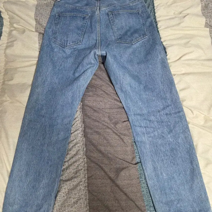 [BUNJANG] Hatski Regular Tapered Denim Ice Blue Size 3 / 하츠키 레귤러 테이퍼드 데님 아이스블루
