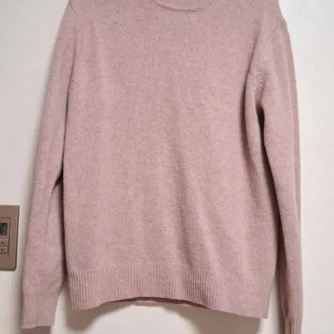[BUNJANG] Giordano Pink Round Neck Knit Sweater (Wool 100%) - Size 90 / 지오다노 핑크 라운드넥 니트 양모100% 90