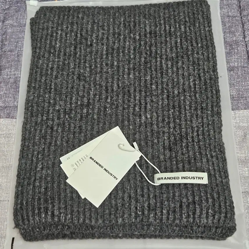 [BUNJANG] Branded Ribbed Knit Muffler / 브랜디드 리브드 니트 머플러