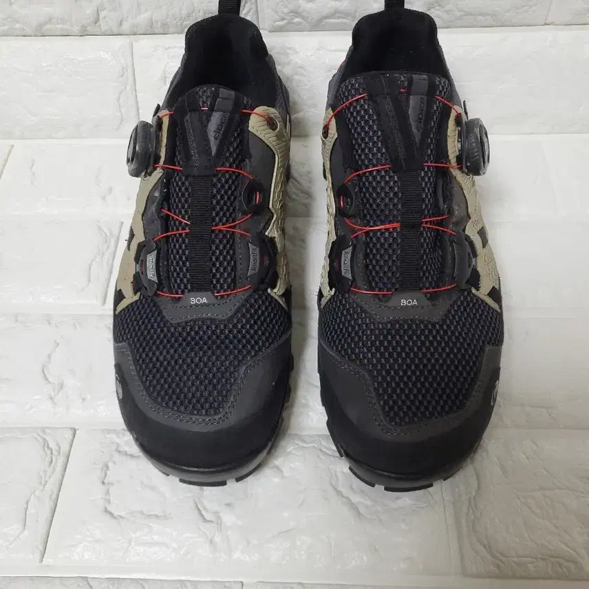 [BUNJANG] Aider Gore-Tex Hiking and Trekking Shoes / 아이더 고어텍스 등산화겸 트래킹화 240사이즈