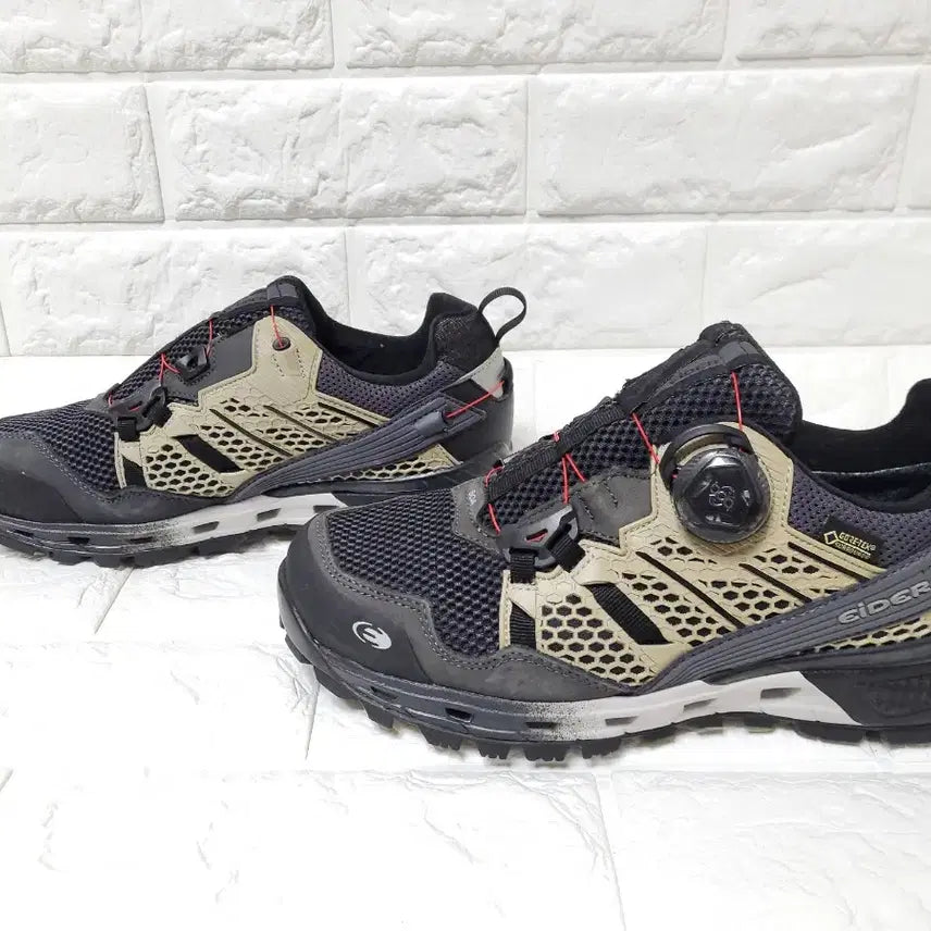 [BUNJANG] Aider Gore-Tex Hiking and Trekking Shoes / 아이더 고어텍스 등산화겸 트래킹화 240사이즈