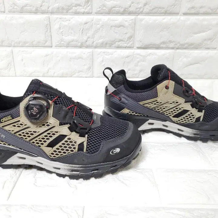 [BUNJANG] Aider Gore-Tex Hiking and Trekking Shoes / 아이더 고어텍스 등산화겸 트래킹화 240사이즈