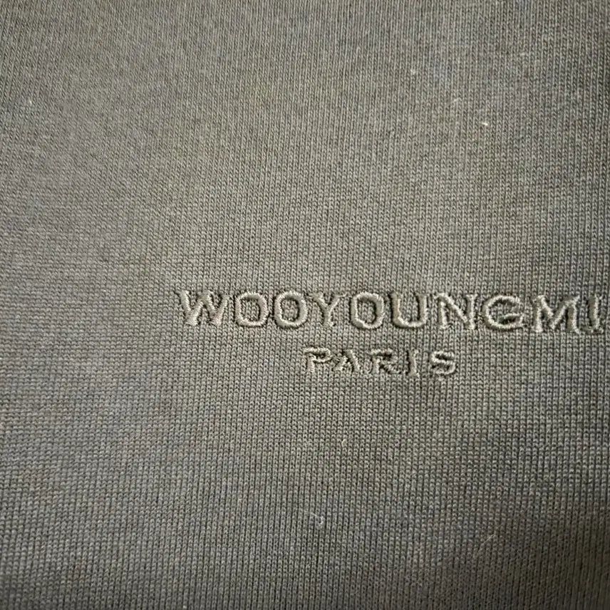 [BUNJANG] Wooyoungmi 25FW Black Square Logo T-shirt / [새제품] 우영미 25FW 블랙 스퀘어 자수로고 반팔 티셔츠 46