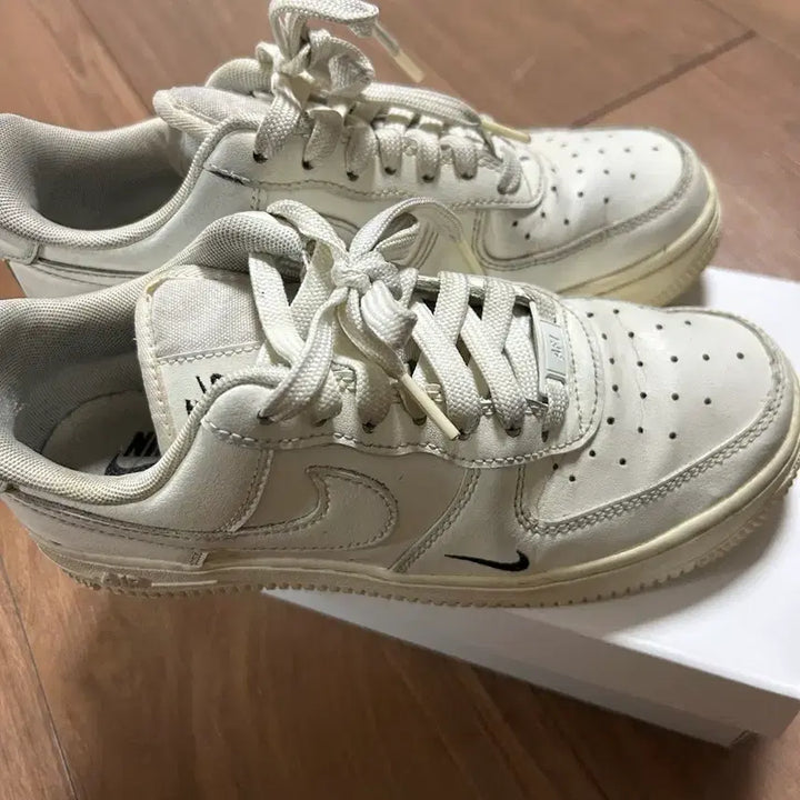 [SOLD OUT] 정품 나이키 에어포스 230