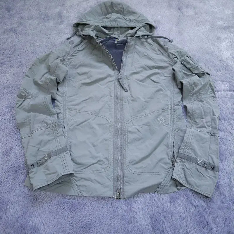 [BUNJANG] Mountain Hardwear Windbreaker Jacket / [8] 마운틴하드웨어 바람막이 자켓