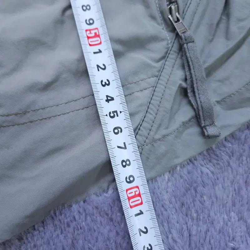 [BUNJANG] Mountain Hardwear Windbreaker Jacket / [8] 마운틴하드웨어 바람막이 자켓