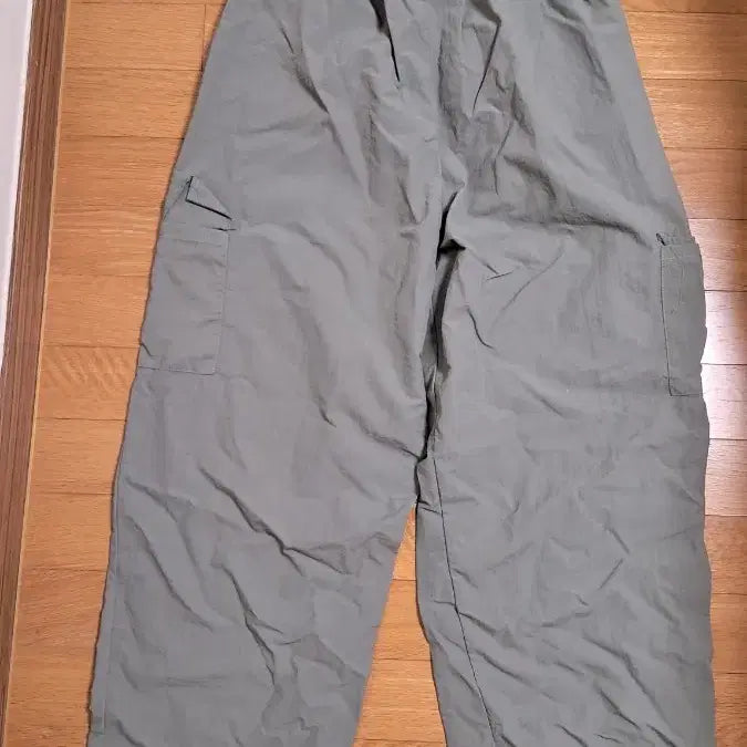 [BUNJANG] Cargo Bounding Pants (24-30 inch) / 카키색 카고 밴딩 바지 24-30까지 가능