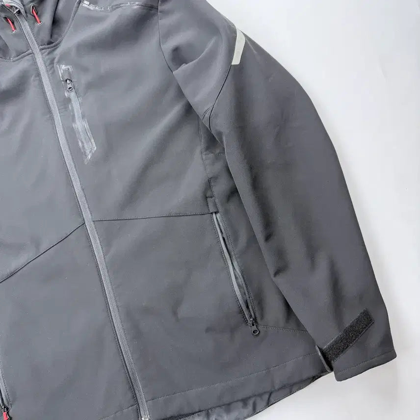 [BUNJANG] Decathlon Softshell Jacket / 데카트론 소프트쉘 바람막이 자켓