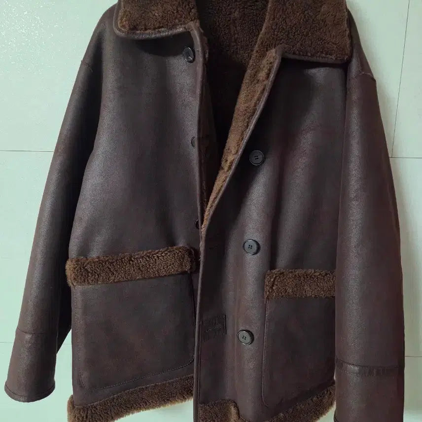 [BUNJANG] Studio Tomboy Reversible Shearling Jacket / 스튜디오 톰보이 리버시블 무스탕 새옷 판매(양면가능. 프리사이즈)