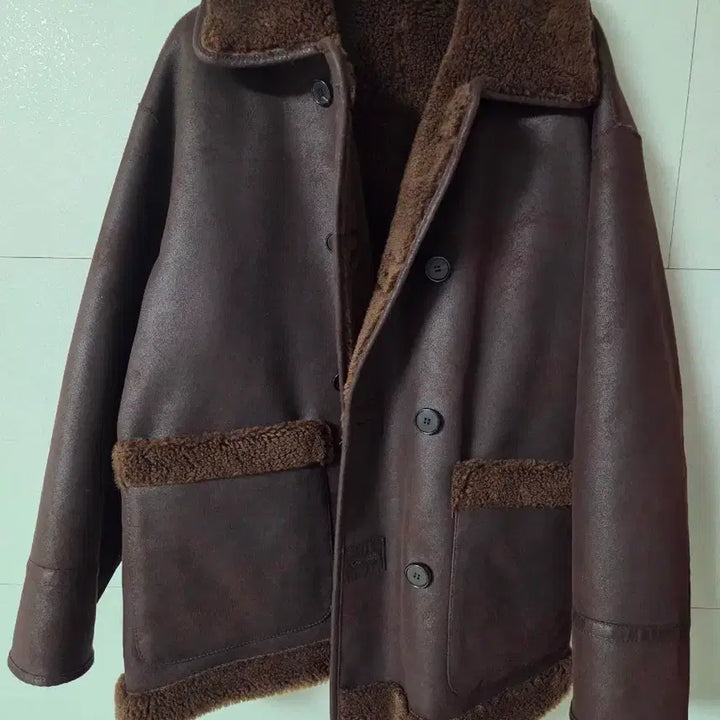 [BUNJANG] Studio Tomboy Reversible Shearling Jacket / 스튜디오 톰보이 리버시블 무스탕 새옷 판매(양면가능. 프리사이즈)