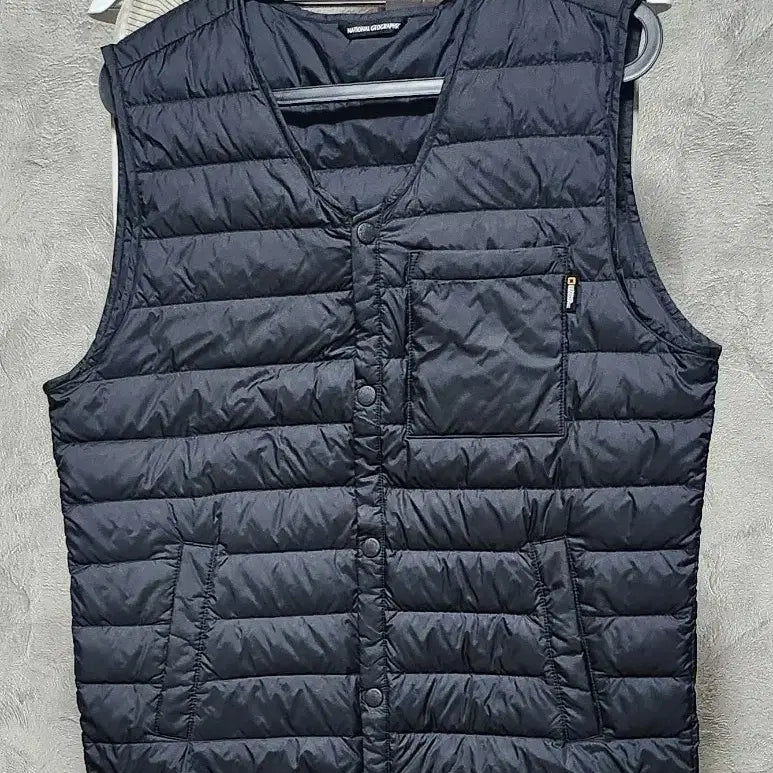 [BUNJANG] National Geographic Padded Vest / 내셔널지오그래픽 검정 패딩 조끼