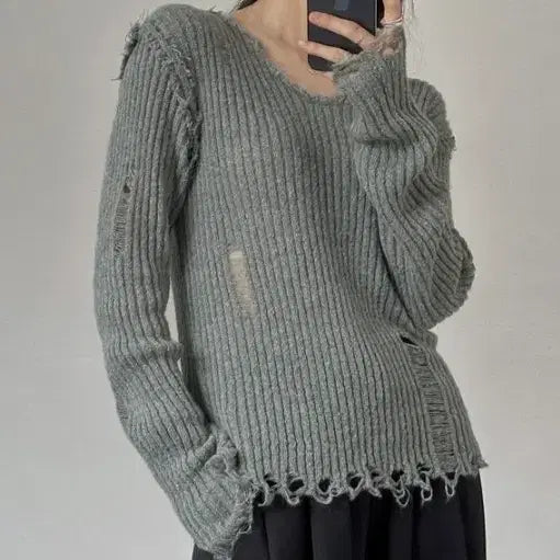 [BUNJANG] Grunge Wool Damage V-Neck Knit / 그런지 울 데미지 브이넥 니트