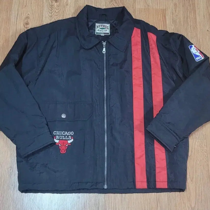 [BUNJANG] Nutmeg Chicago Bulls Jacket (M) / Nutmeg nba 시카고불스 자켓 m사이즈