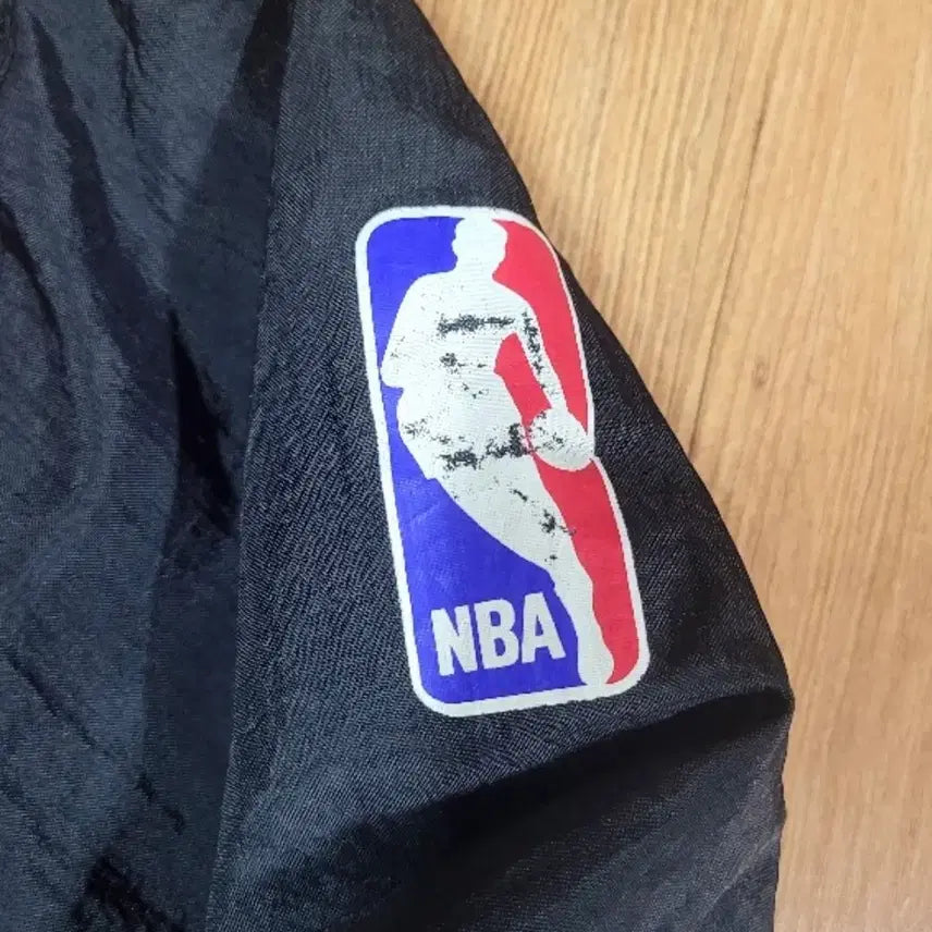 [BUNJANG] Nutmeg Chicago Bulls Jacket (M) / Nutmeg nba 시카고불스 자켓 m사이즈