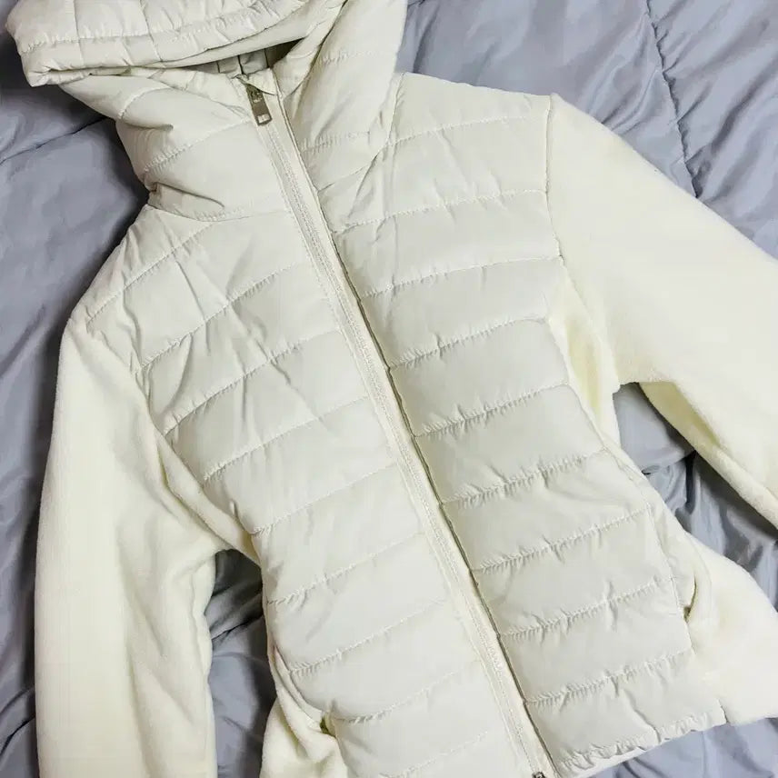 [SOLD OUT] [새상품] 여성 투웨이 경량패딩 슬림핏