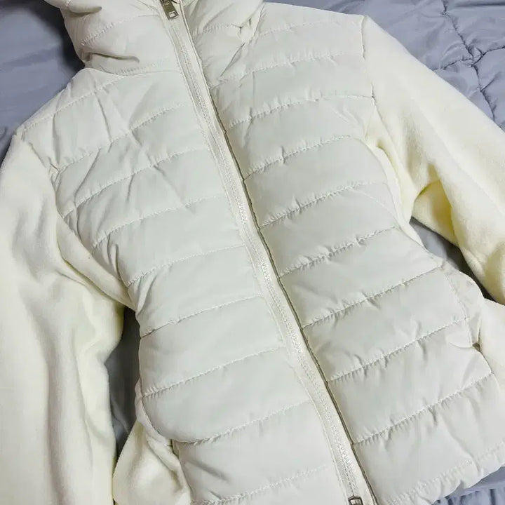 [SOLD OUT] [새상품] 여성 투웨이 경량패딩 슬림핏