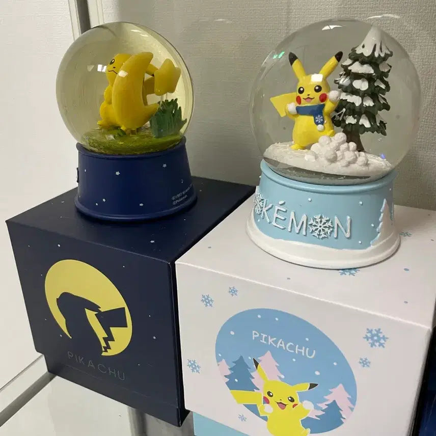 [BUNJANG] Pokemon Pikachu Snow Globe Set / 포켓몬 피카츄 스노우볼 눈꽃 & 달 에디션(새상품)