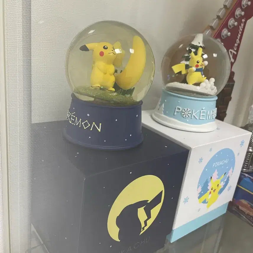 [BUNJANG] Pokemon Pikachu Snow Globe Set / 포켓몬 피카츄 스노우볼 눈꽃 & 달 에디션(새상품)