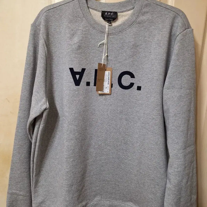 [BUNJANG] A.P.C. V.P.C. Logo Sweatshirt Gray XL / A.P.C. V.P.C. 로고 맨투맨 그레이 XL 새상품