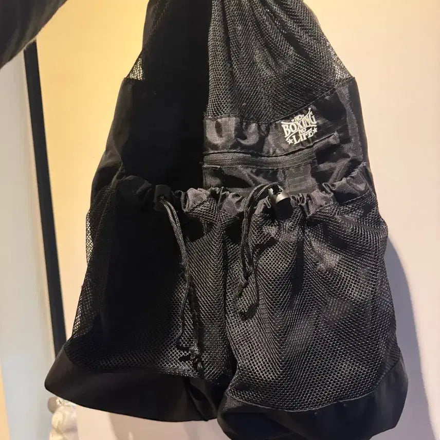 [BUNJANG] LIFE ON THE BOXING Mesh Bag / LIFE ON THE BOXING 검정색 메쉬 가방