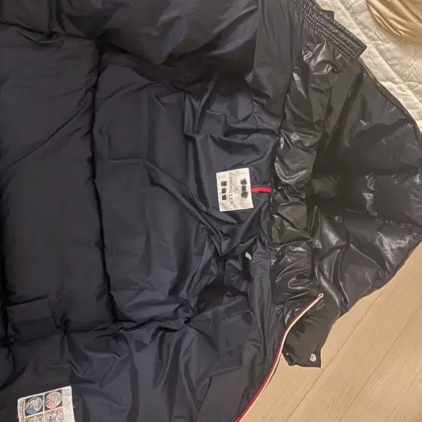 [BUNJANG] Moncler Padded Jacket / 몽클레어 패딩