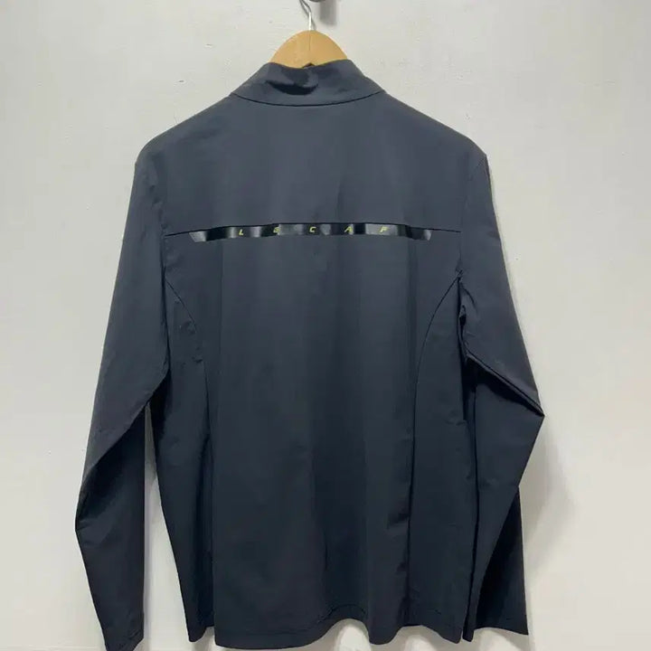 [BUNJANG] MCA Sports Black Windbreaker Jacket (Size L) / 엠씨에이 스포츠 검정색 바람막이 자켓 새상품 100사이즈 L