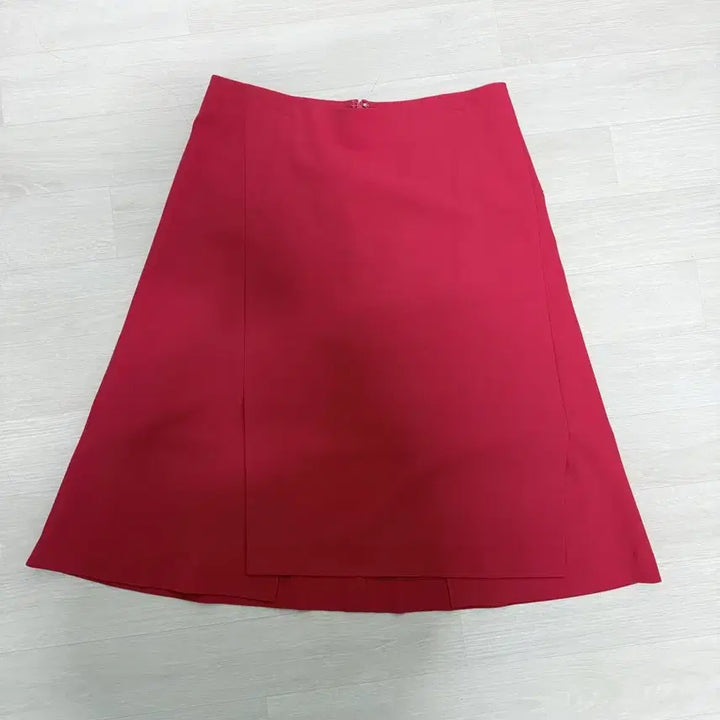 [BUNJANG] A-line Skirt (Size 66) / 꼼빠니아 레드 A라인 스커트 66