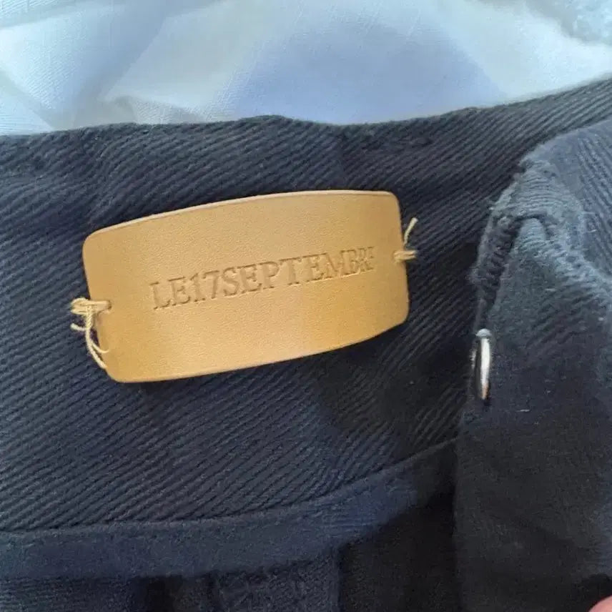 [BUNJANG] Le17septembre Denim Pants Black 36 / Le17septembre 르17셉템버 르셉템버 턱데님 팬츠 블랙 36