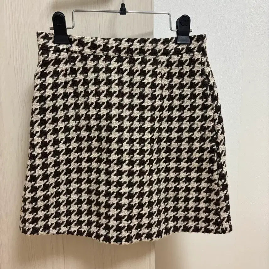 [BUNJANG] Ably Houndstooth Mini Skirt / 에이블리 하운드 체크 미니스커트