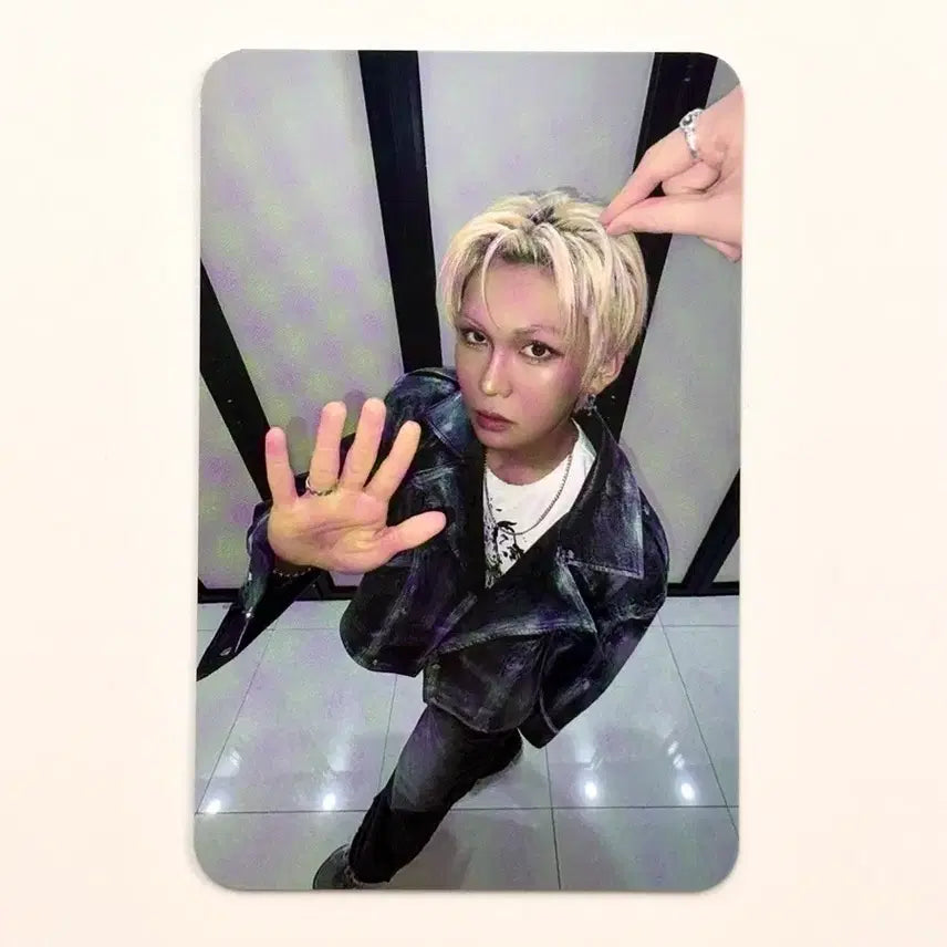 Hyun 현 xlov 엑스러브 pc poca 포카 pc 키링샷