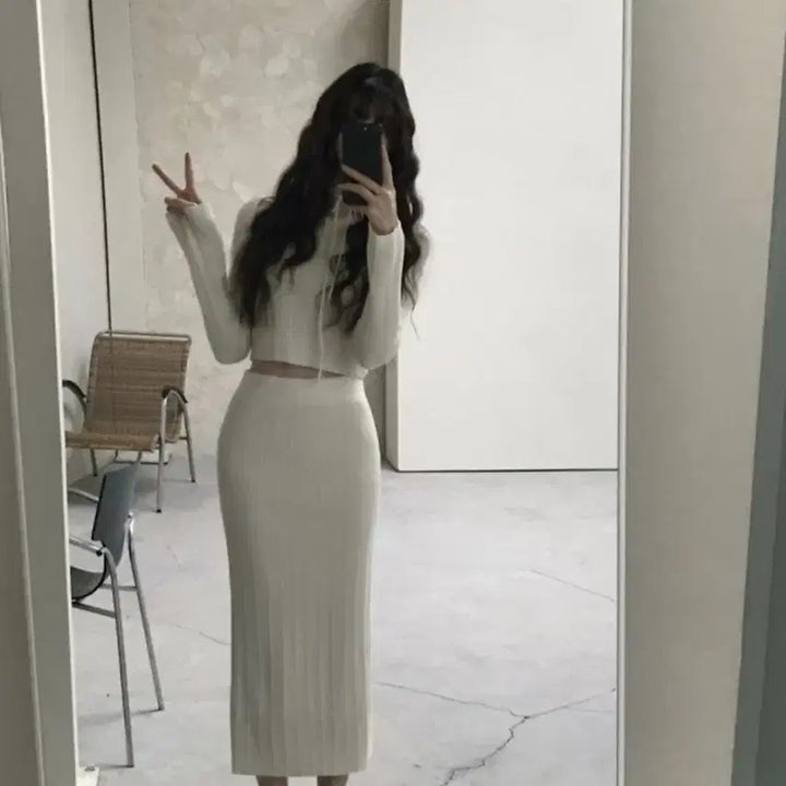 [BUNJANG] LaBelleBlanc Snow Halter Neck Knit Ivory / 라벨르블랑 스노우 홀터넥 니트 아이보리